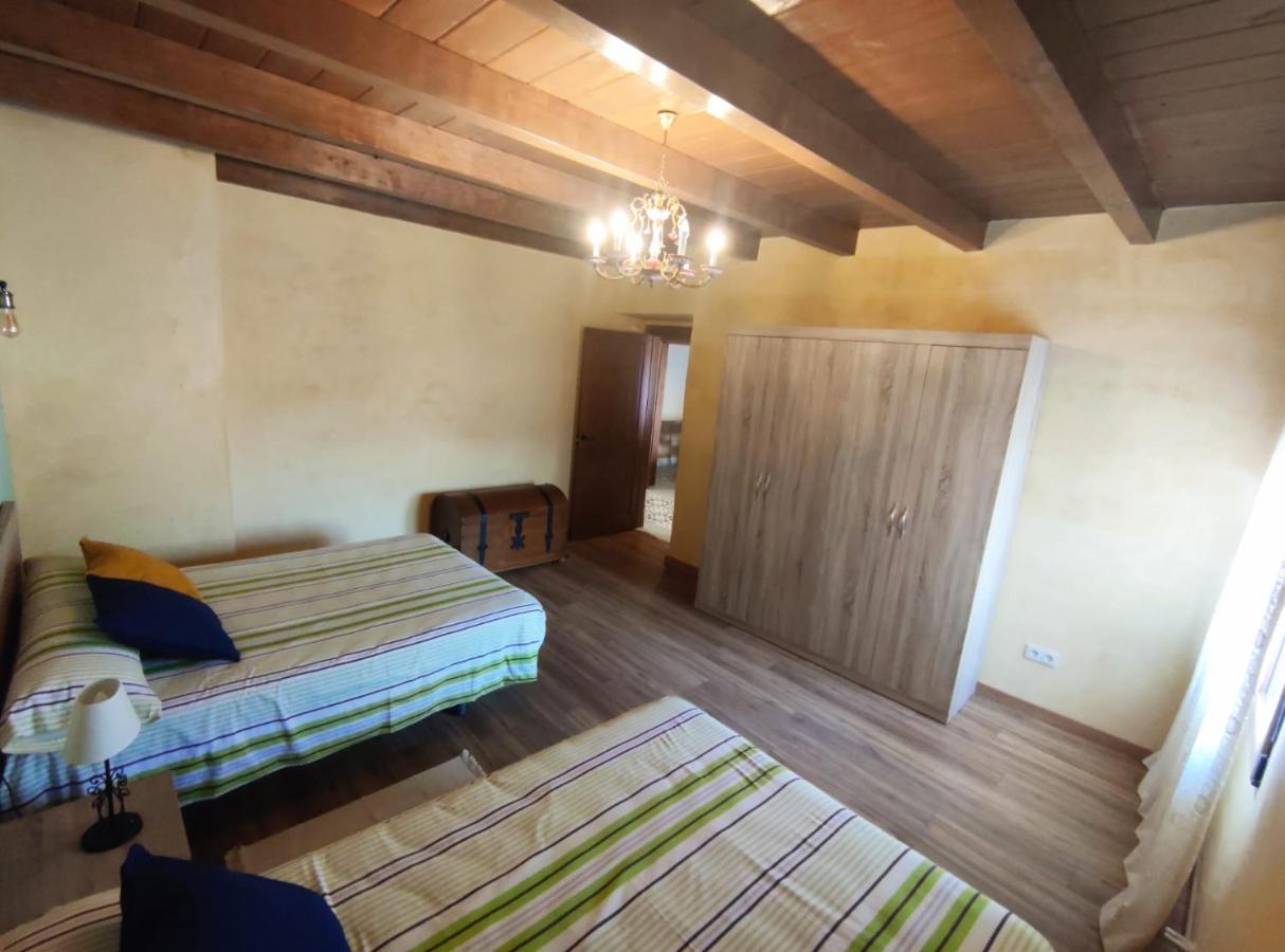Casa Rural Oliver Y Nadia Rodilana Esterno foto