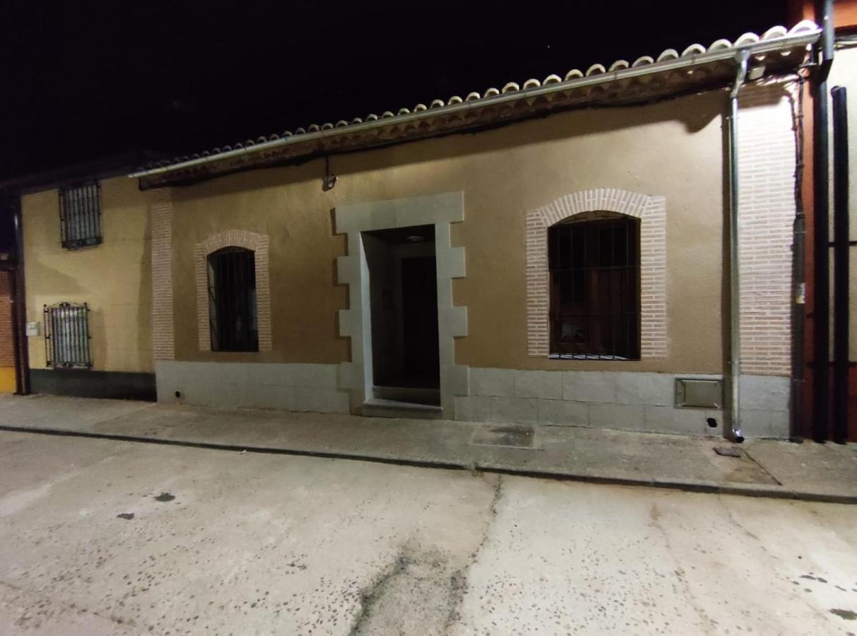 Casa Rural Oliver Y Nadia Rodilana Esterno foto